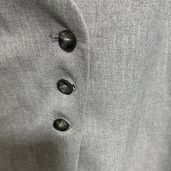 H&M Gray Sleeveless Vest Top - Picture 4 of 7